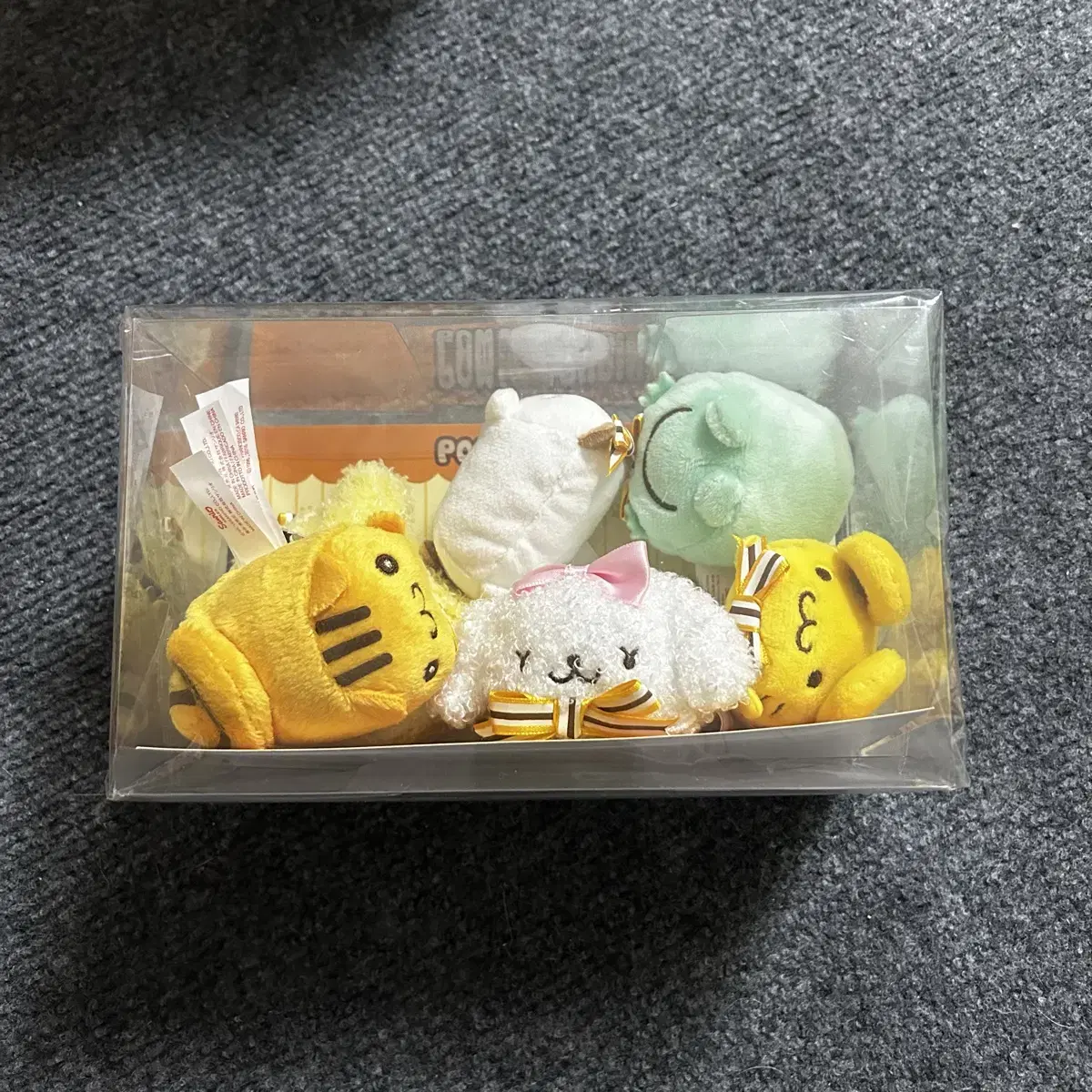 Pompompurin 15th Anniversary Mochikororing Set