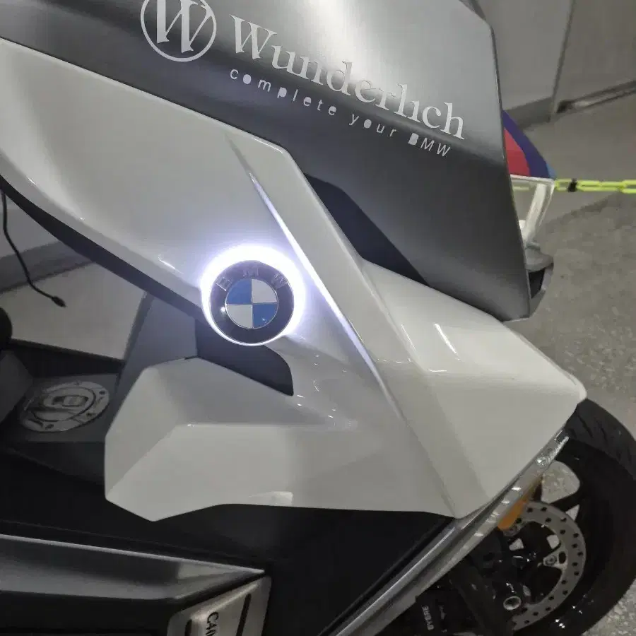 BMW c400GT