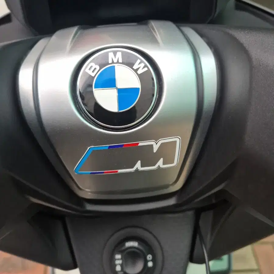 BMW c400GT