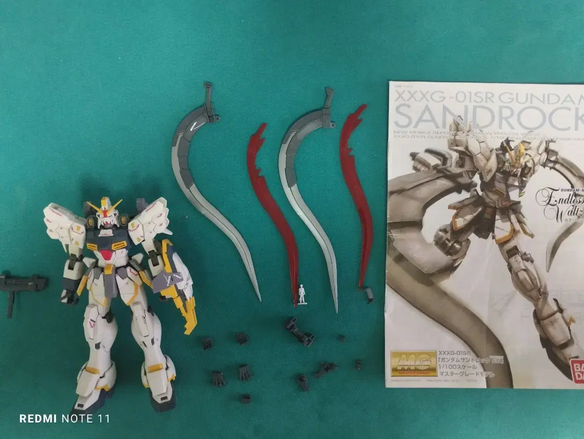 MG Sandrock Gundam False Assembly