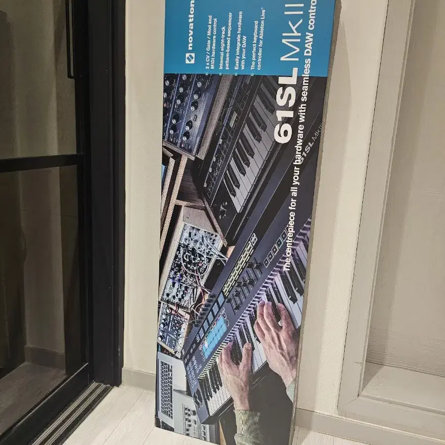 Novation 61SL Mk3 마스터 키보드 - 거의 새 상품!