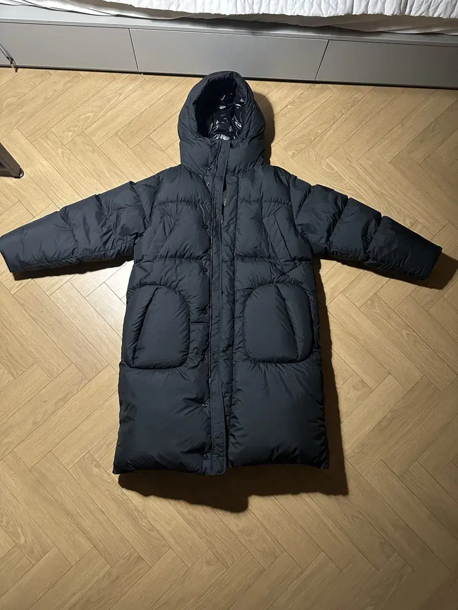 ((Quick sale)) 21F/W Moncler Hussar long puffer sold.