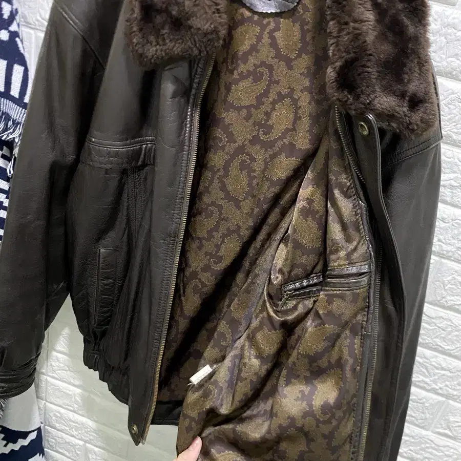 Vintage Leather Bomber Jacket(+fur)