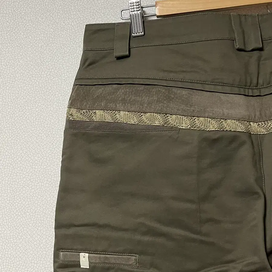 [4] Xlim ep.3 02 trousers brown