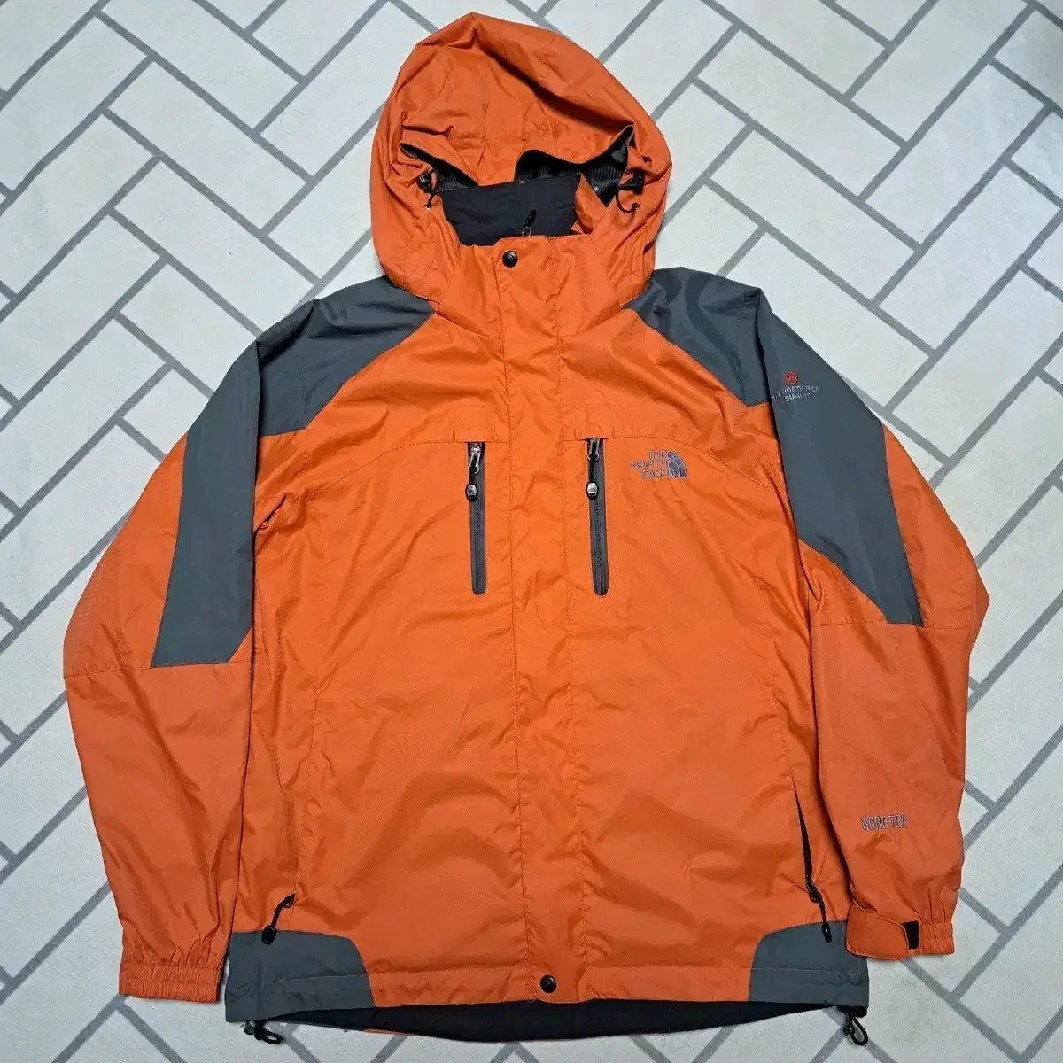 The North Face Summit Series Gore-Tex Windproof Jacket Size M