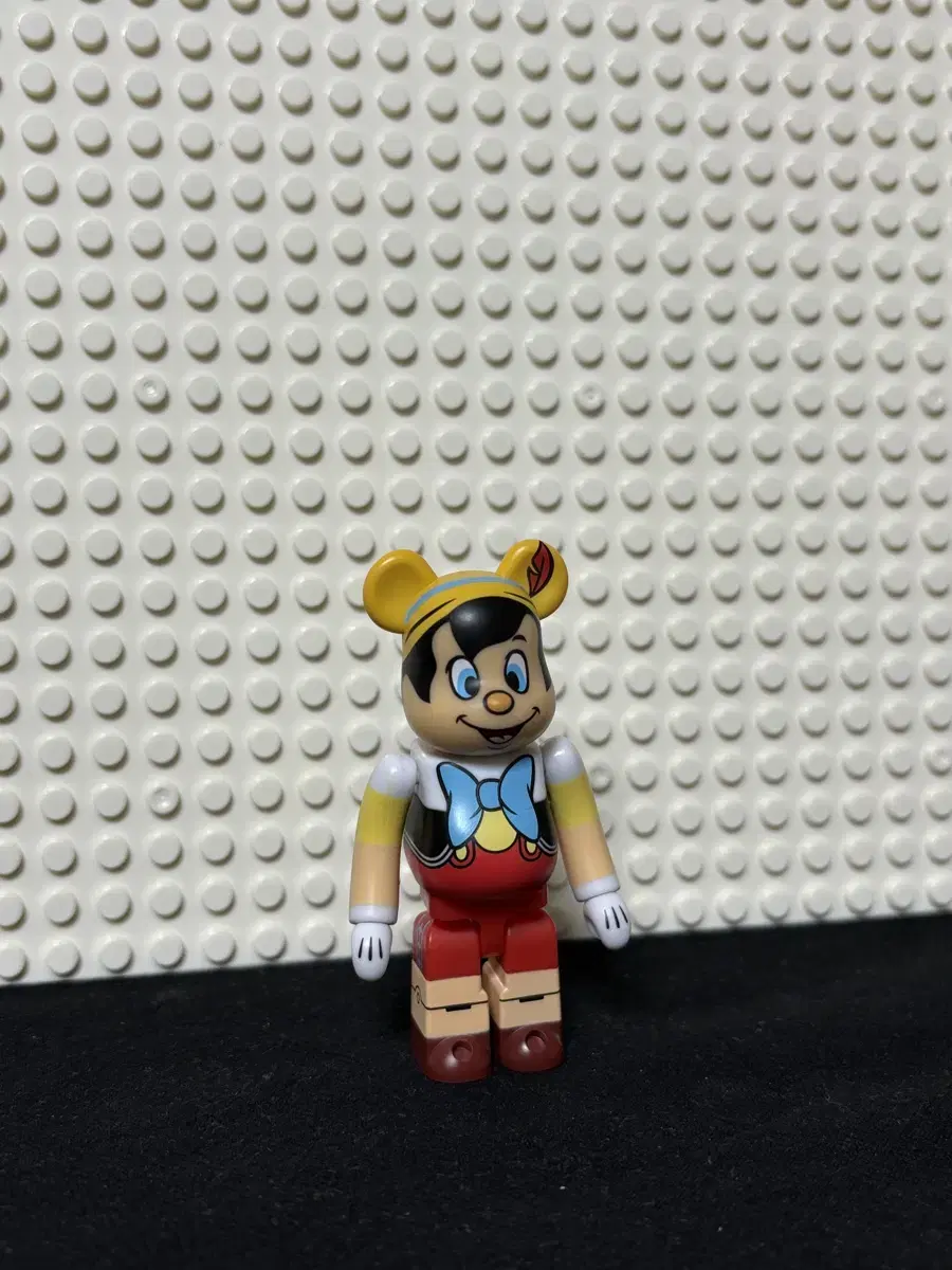 We only sell 100% bare brick Pinocchio.