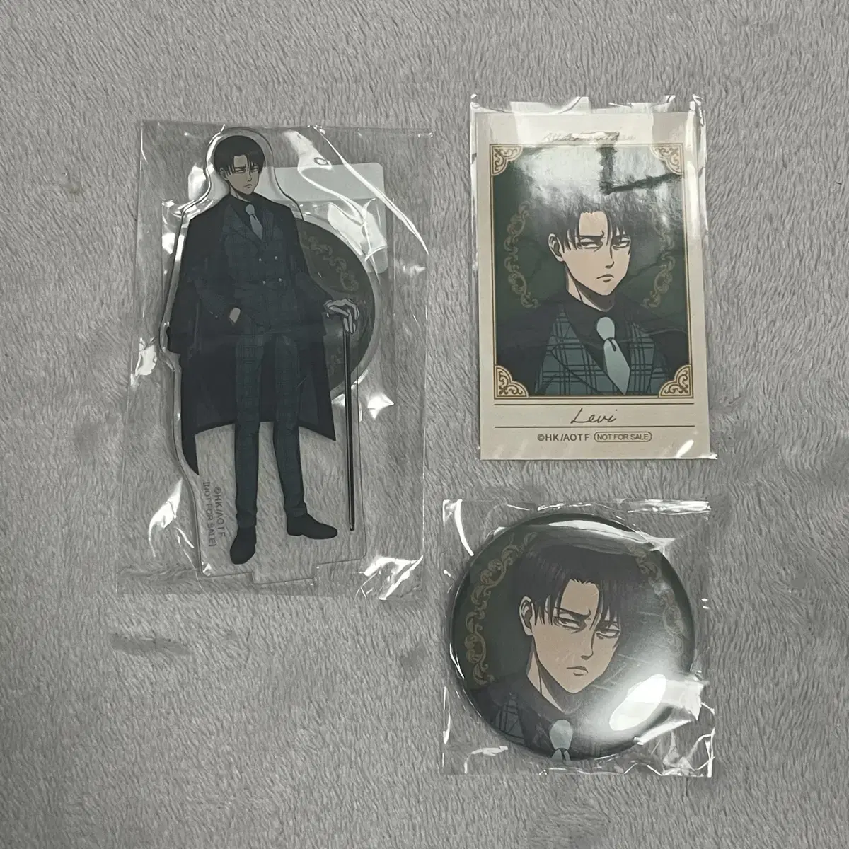 Attack on Titan Animate Levi acrylic Badge Minifoto