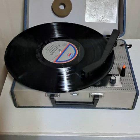 SANYO  진공관 포터블 TURNTABLE