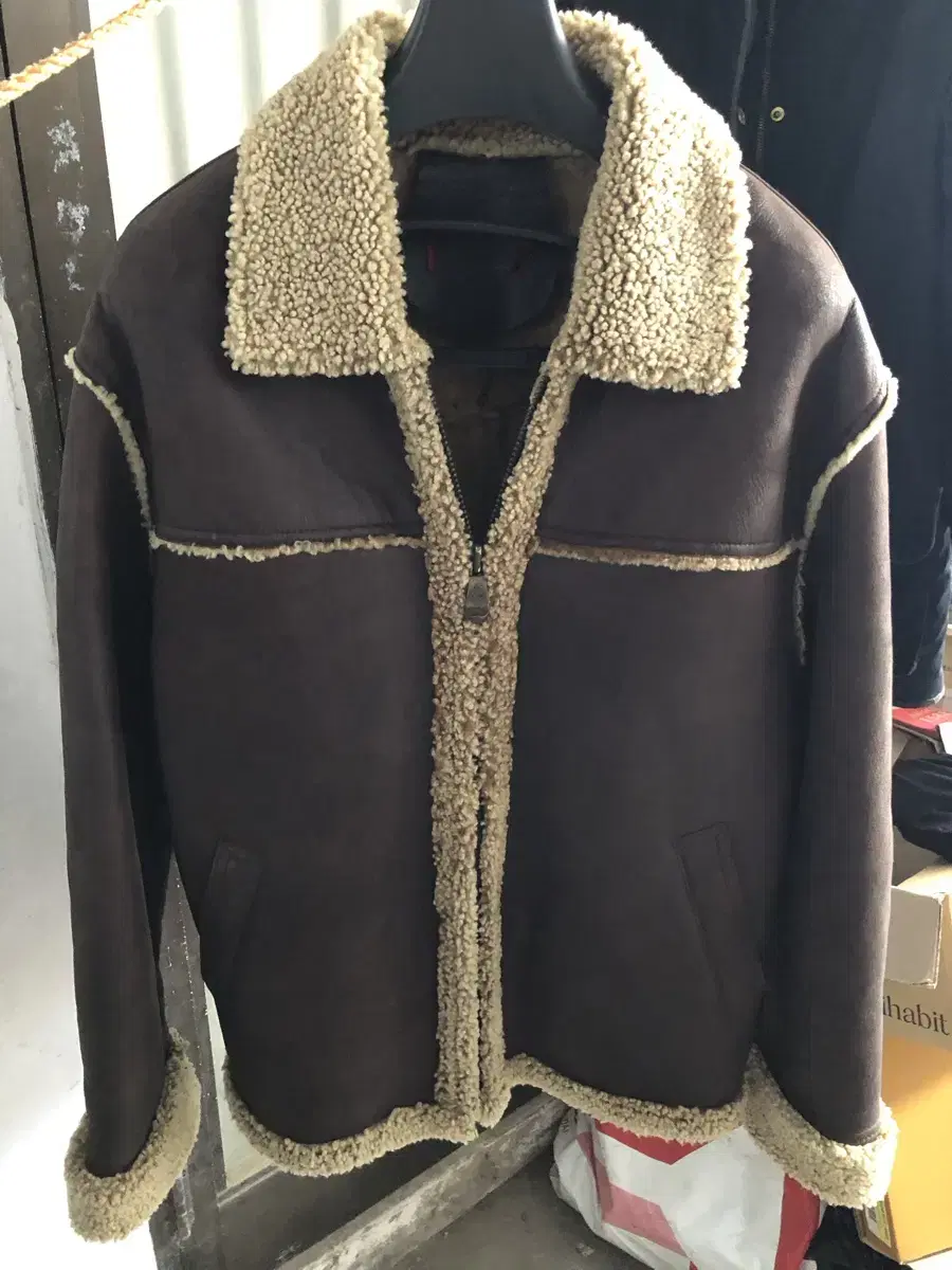 Natural Fleece Men's Shearling Mustang 105