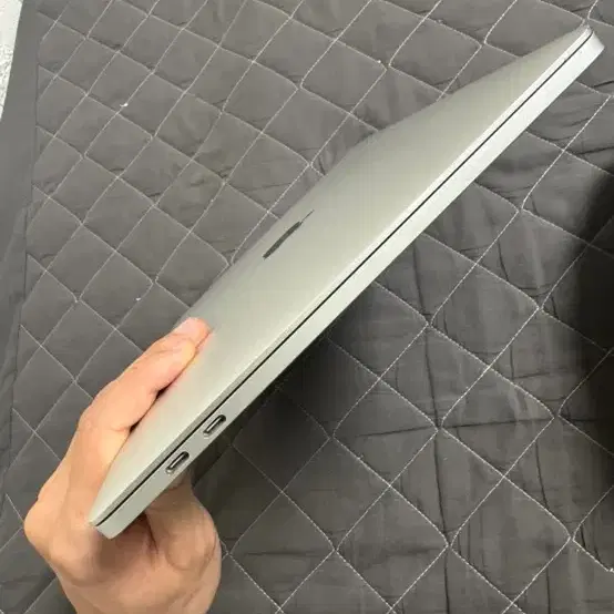 맥북프로 MacBook Pro 2017 램 16 기가 용량 256 기가