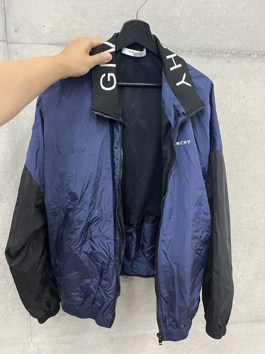 Givenchy Givenchy Windbreaker XXL