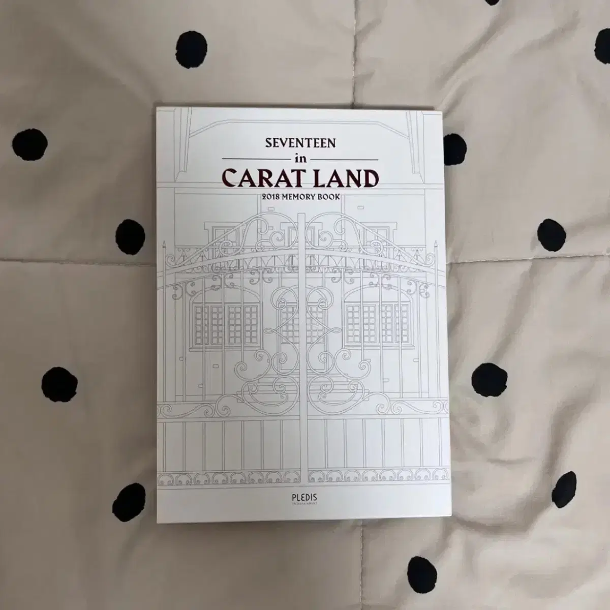 SEVENTEEN 2018 Caratland Memory Book Photobook