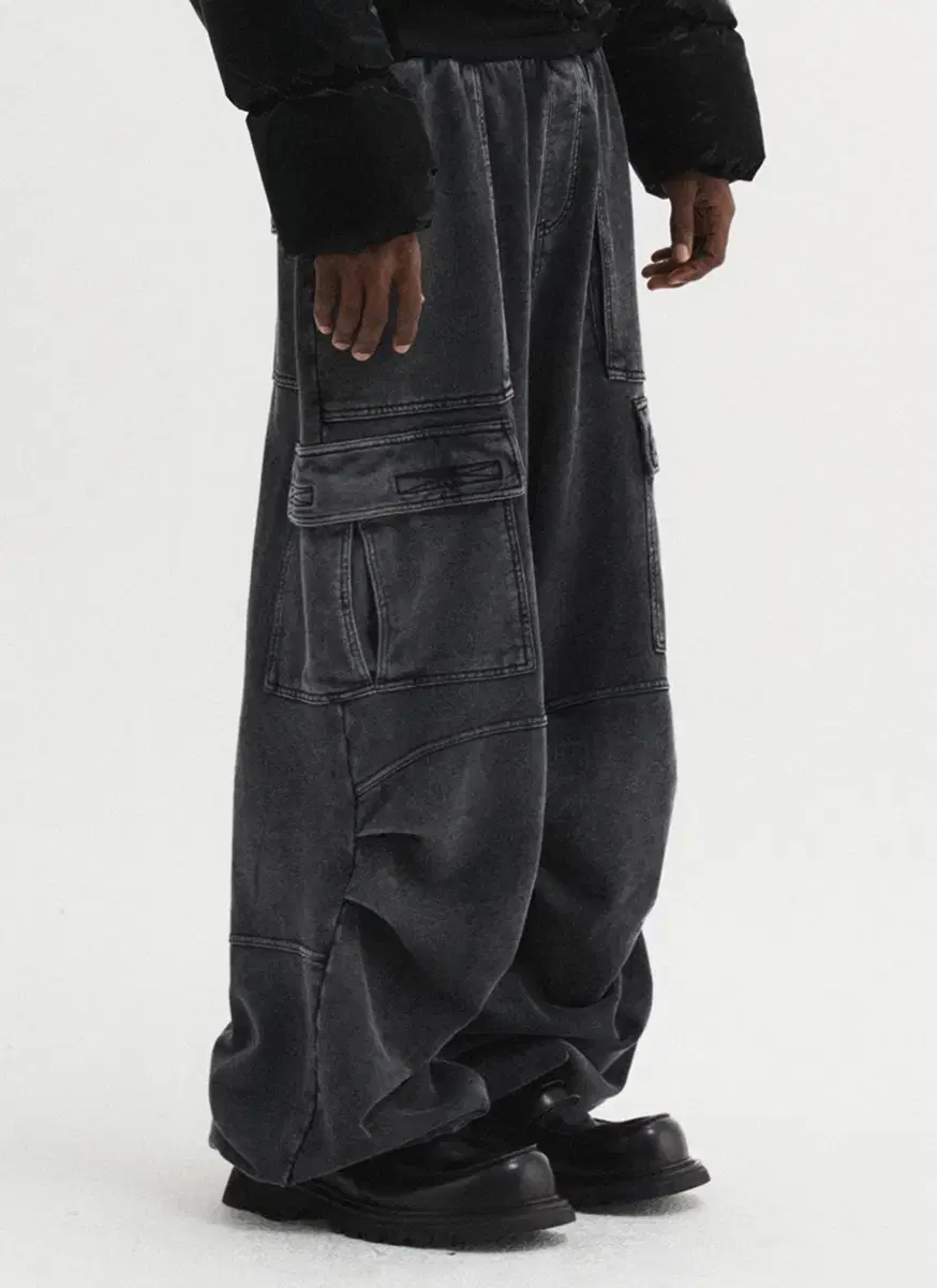 [L] dnsr DeAnthur Snow Dying Cargo Sweatpants