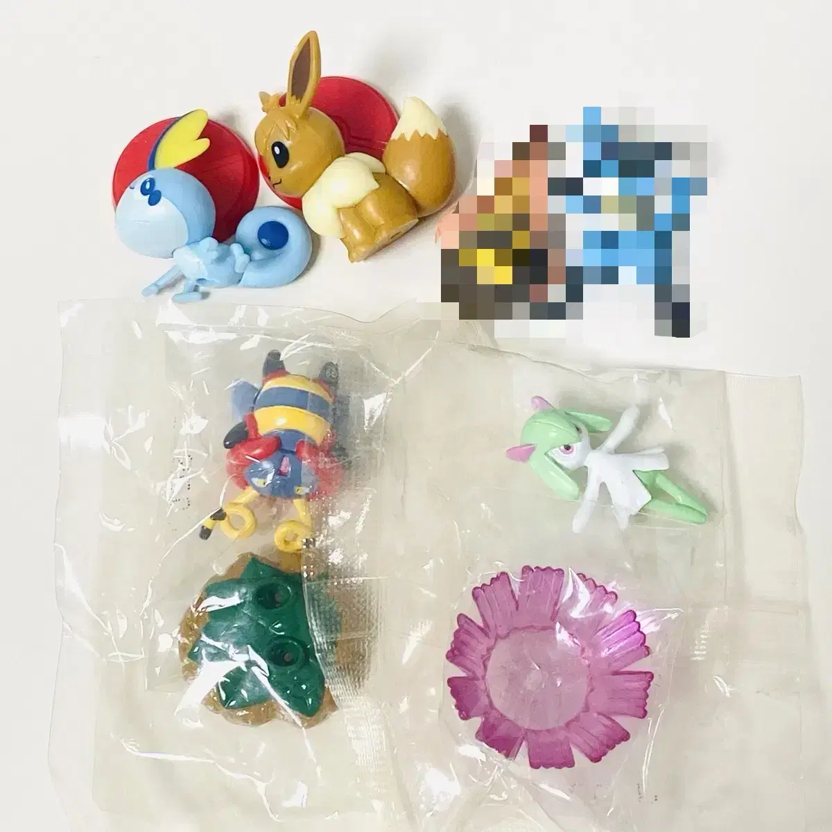 Japanese Classic Vintage Pokemon Figures Ballit Kilia Wolmergi Suiren Eevee