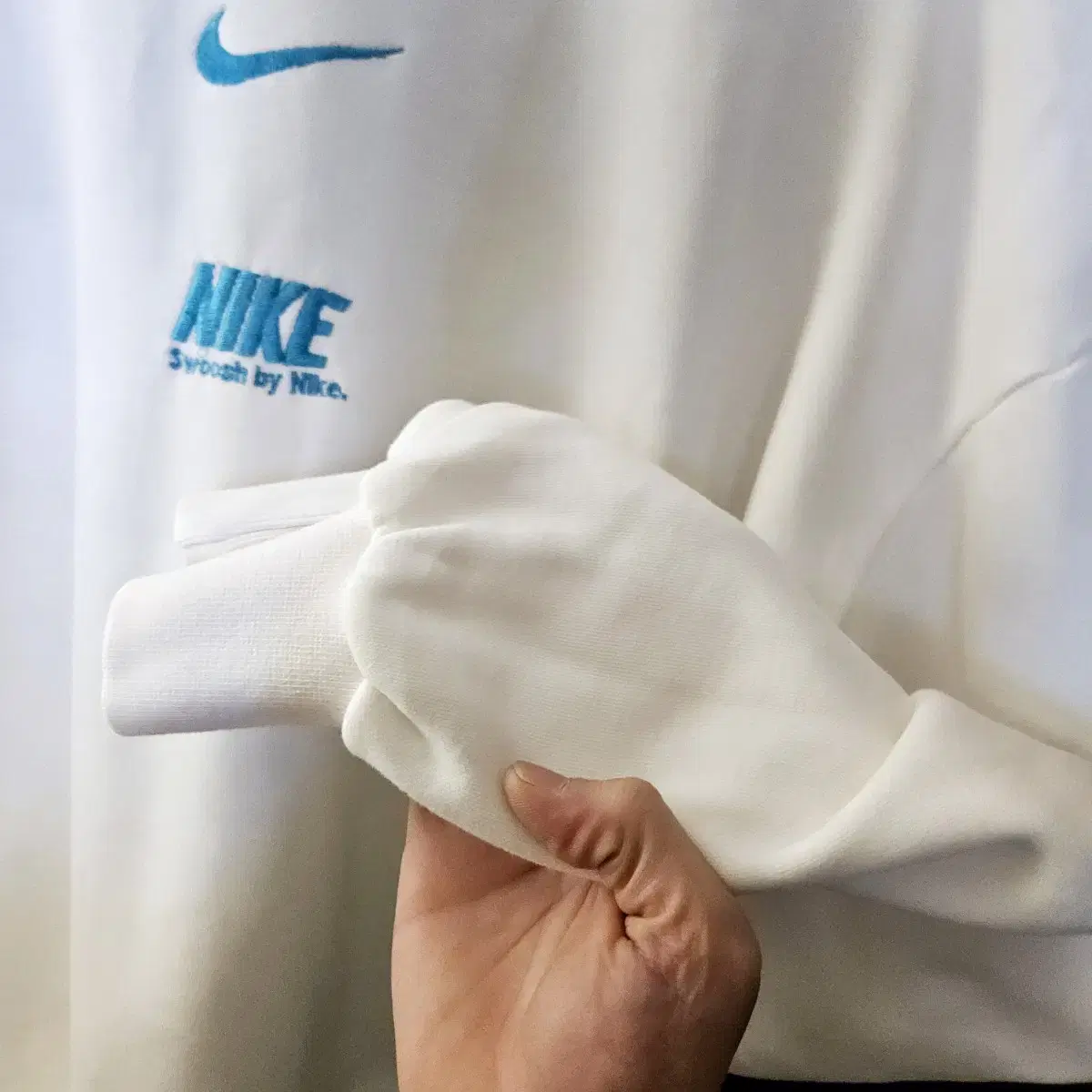 나이키(NIKE) 올드스쿨 센터 스우시 맨투맨 XL