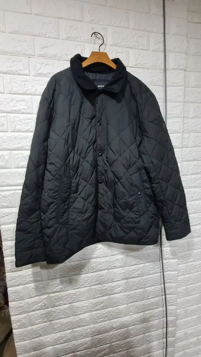 Bucker Llew Padded Jacket