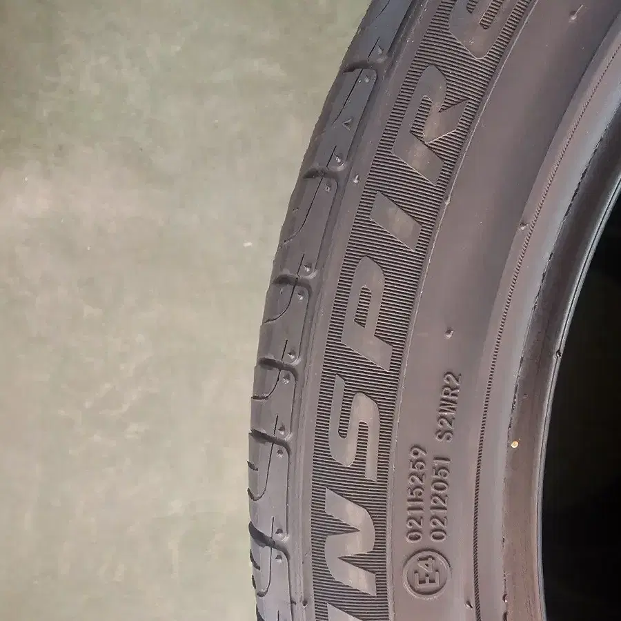 225/45r184본 중고로팔아봅니다