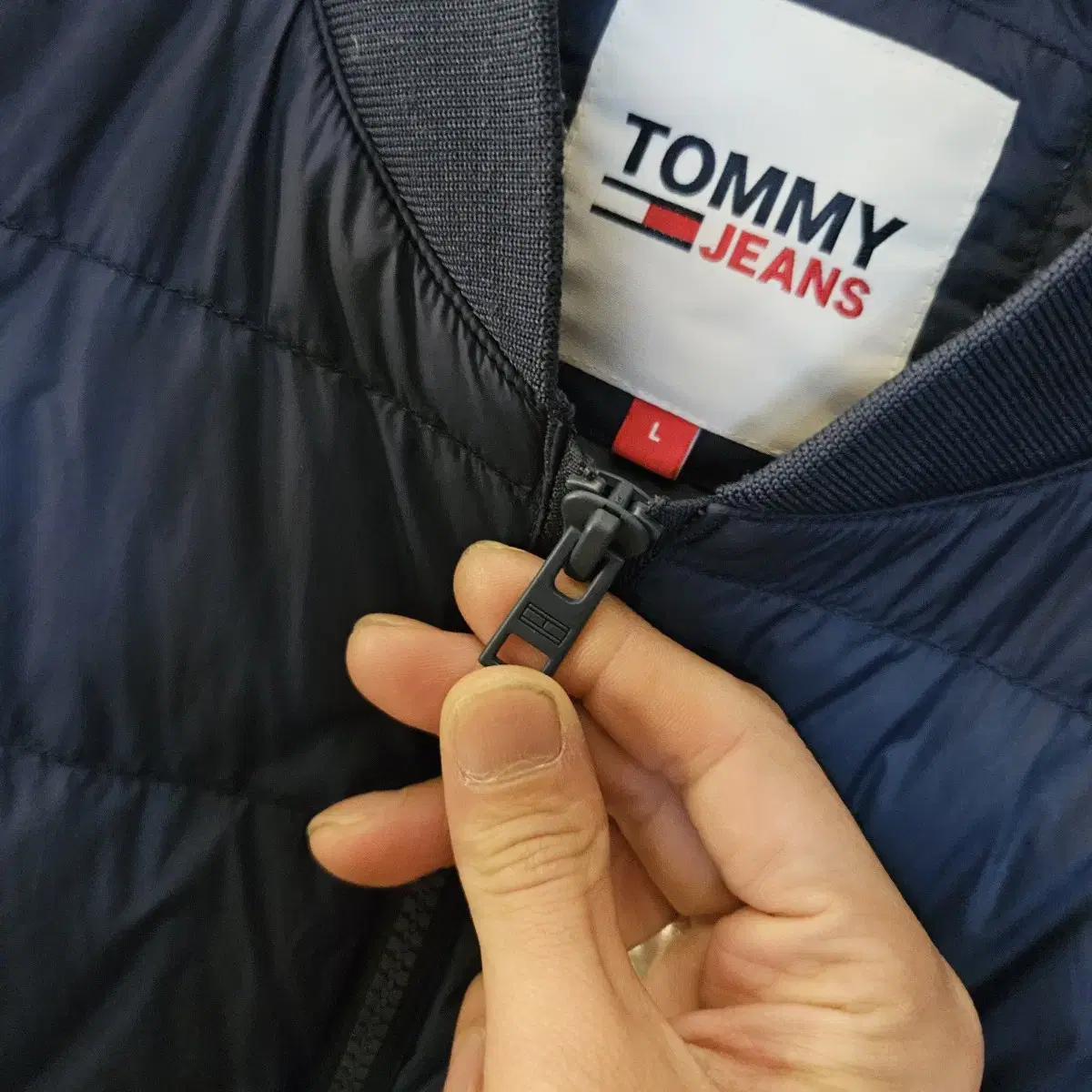 TOMMY JEANS  라이트다운 봄버 자켓  L size