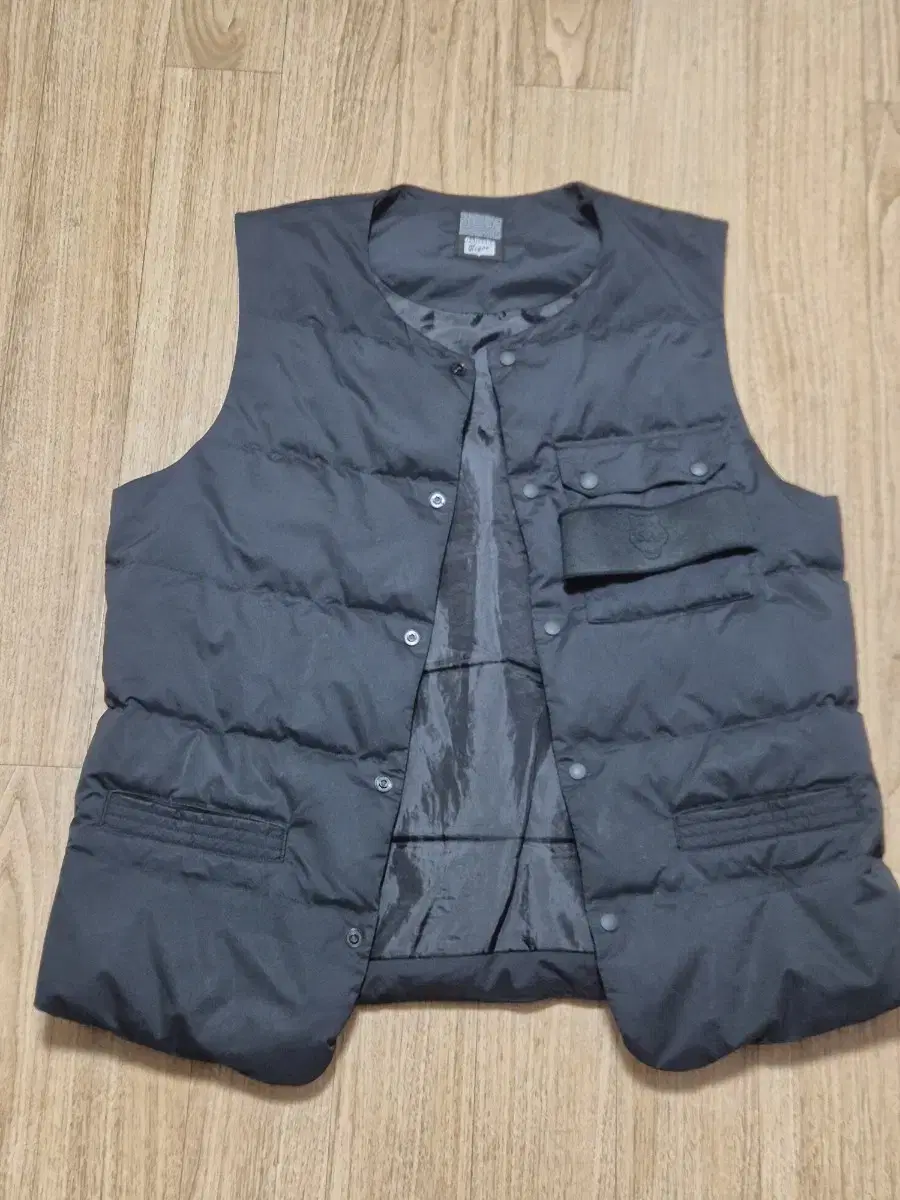 Onitsuka Tiger Padded Vest