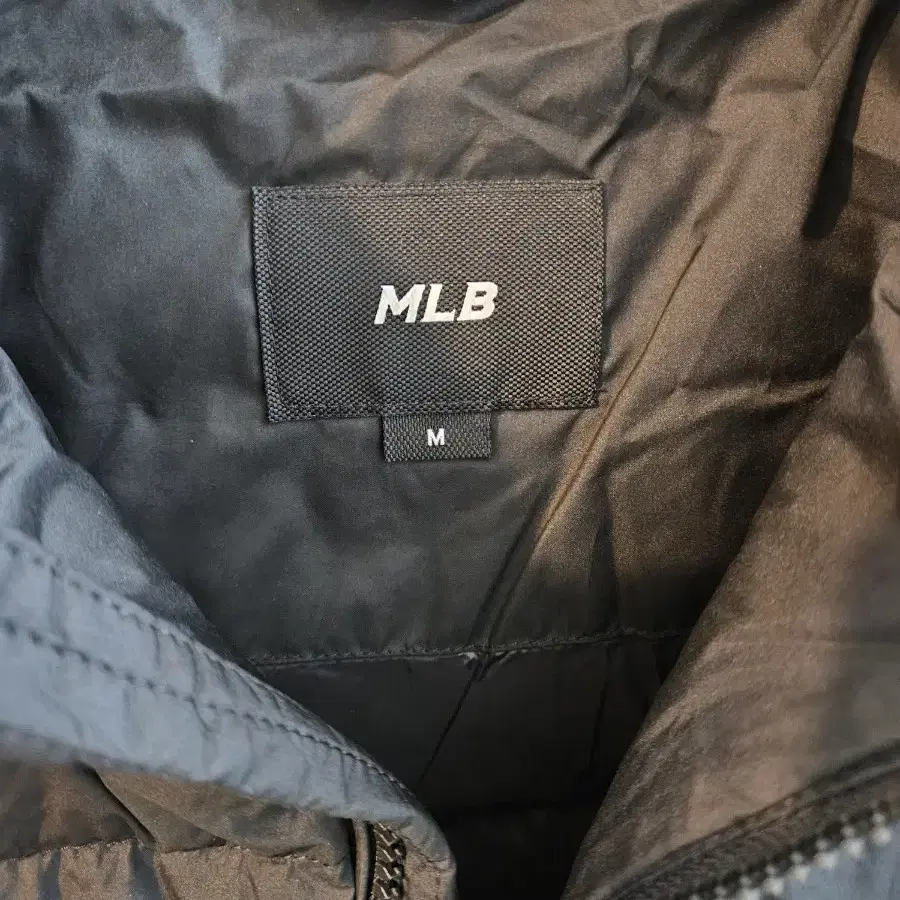 mlb 중경량 패딩 (m)