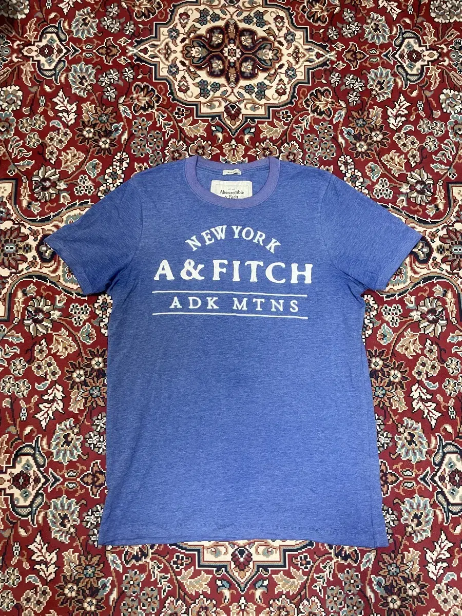 Abercrombie & Fitch T-shirt