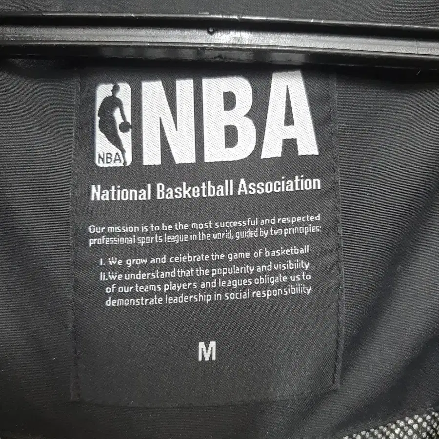 NBA 패딩 M  모자털 분리 가능