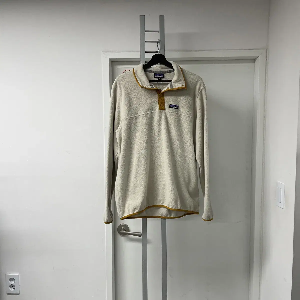 Patagonia Half Zip Up Ivory M