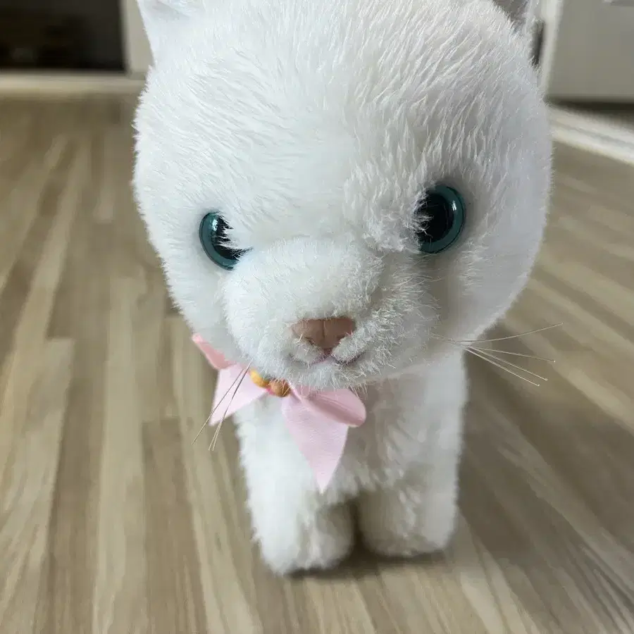 움직이며 노래나오는 고양이 인형