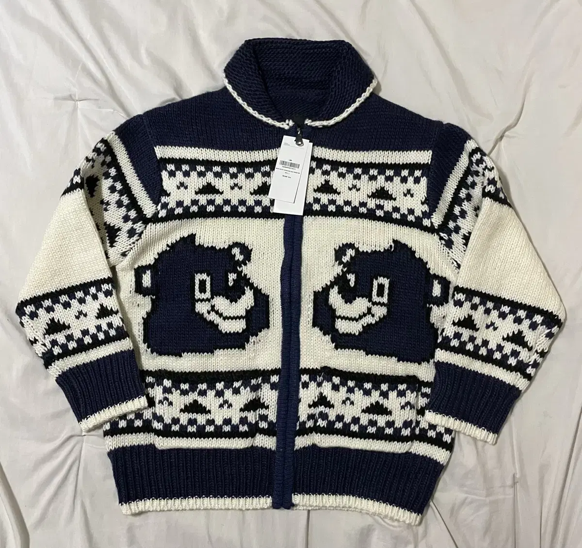 LMC BEAR Zip-up Cowichan Cardigan