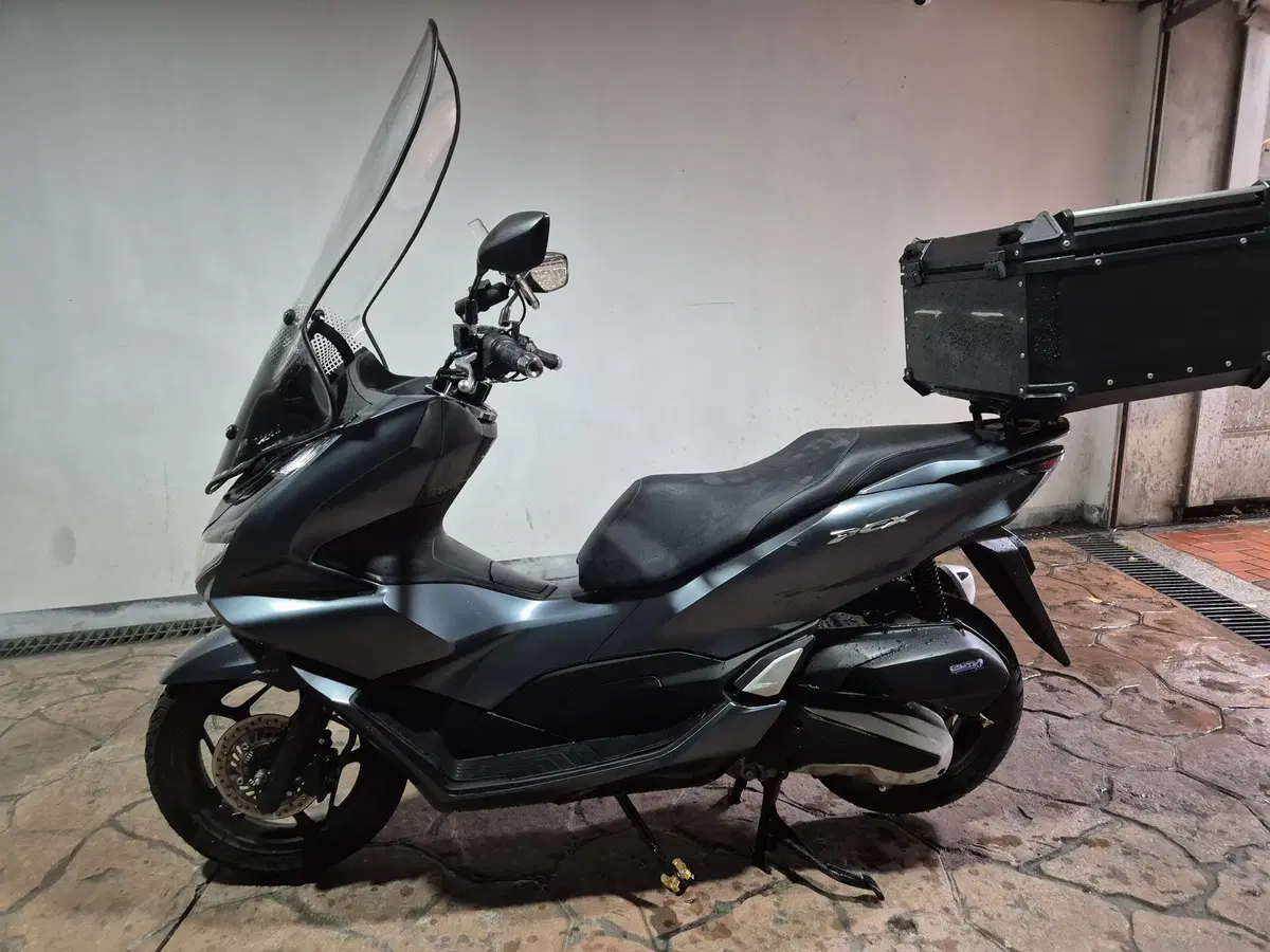 9. 22년식 PCX125 ABS 중고바이크