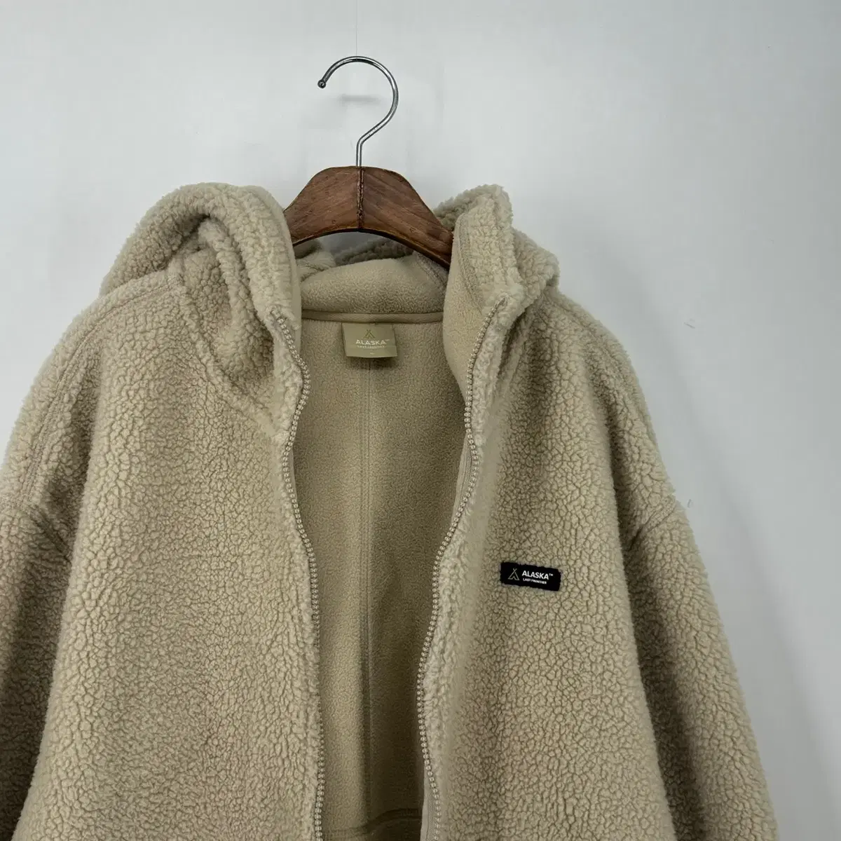 ALASKA 양털 후드집업 뽀글이 (M size / BEIGE)