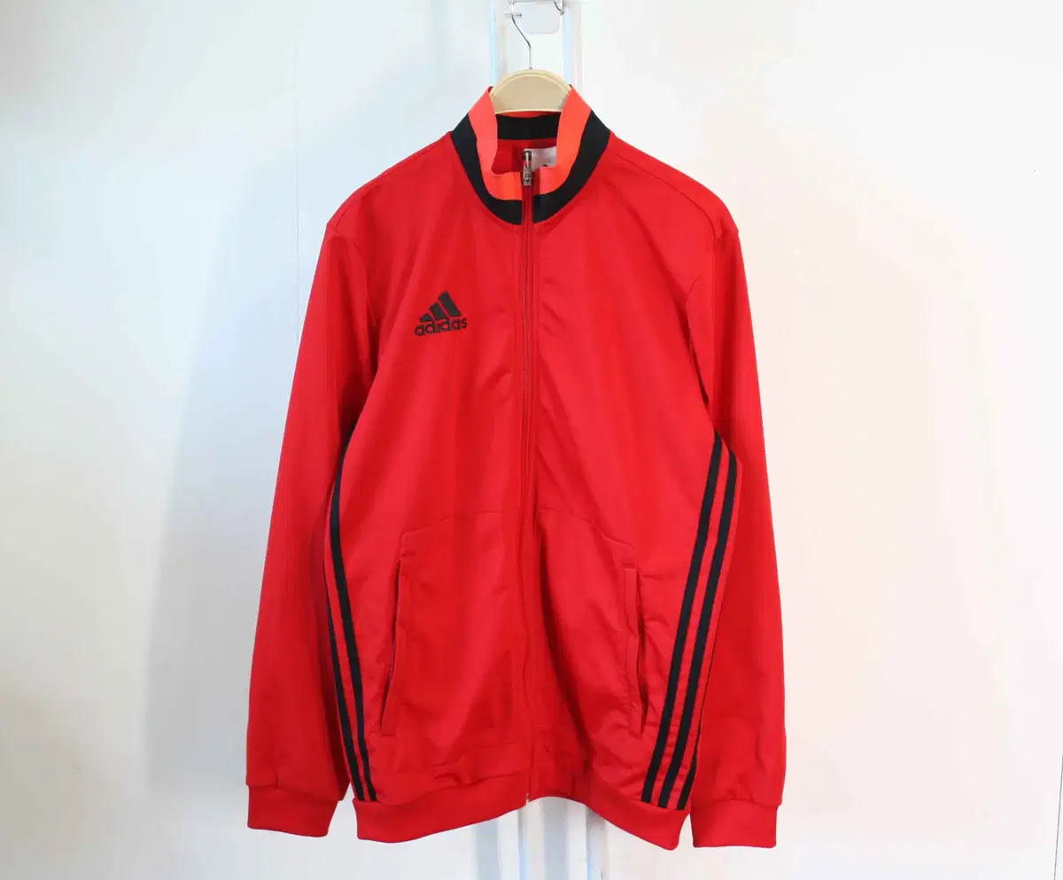 J-11230 / 100% authentic adidas men's jersey jacket