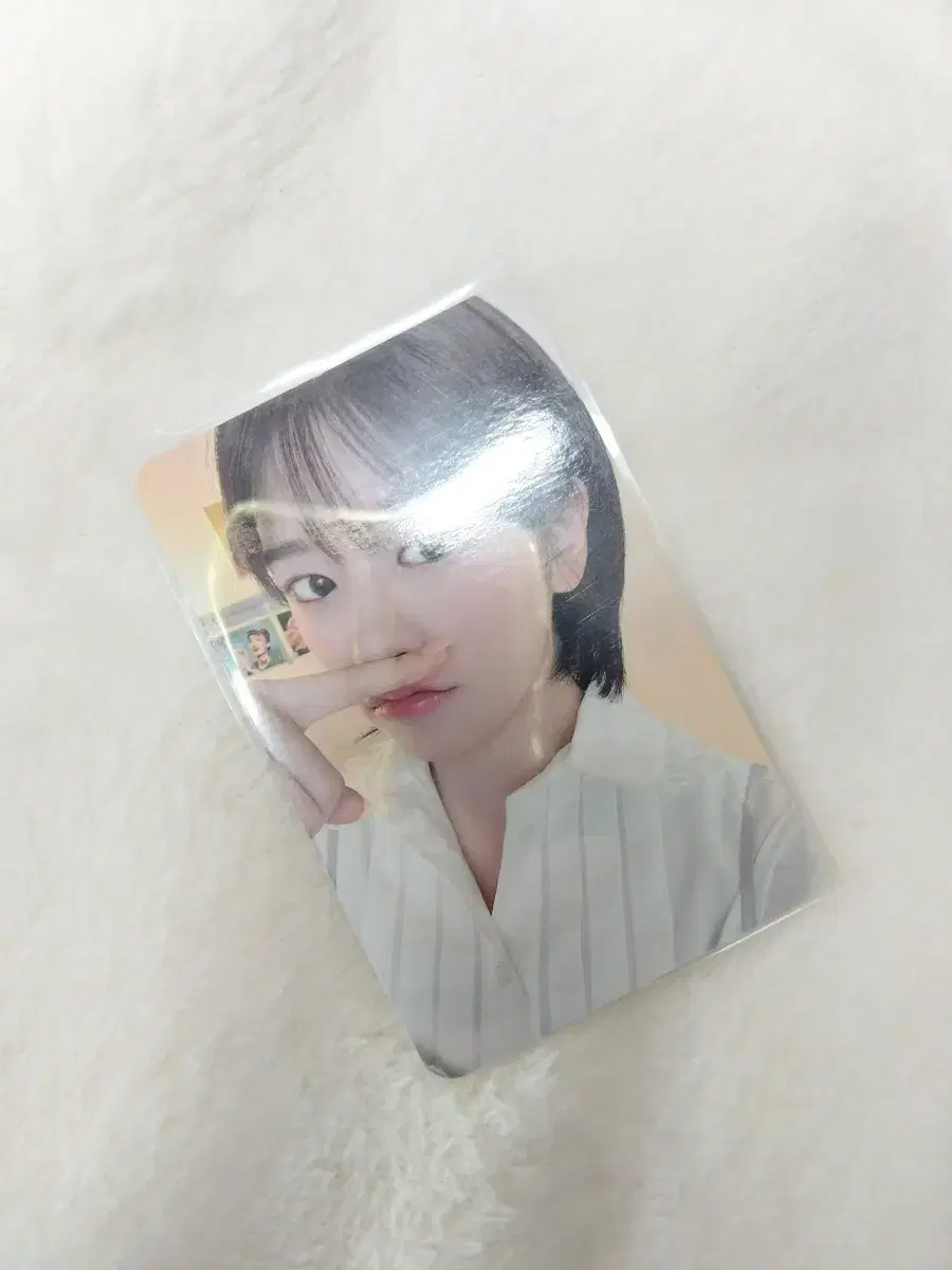 ive yujin 2024 seasons greetings Original photocard sells