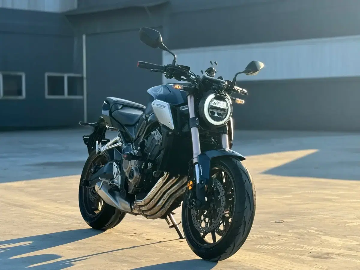 혼다 cb650r 2021년 / 9천키로수 / 투채널블박 판매합니다