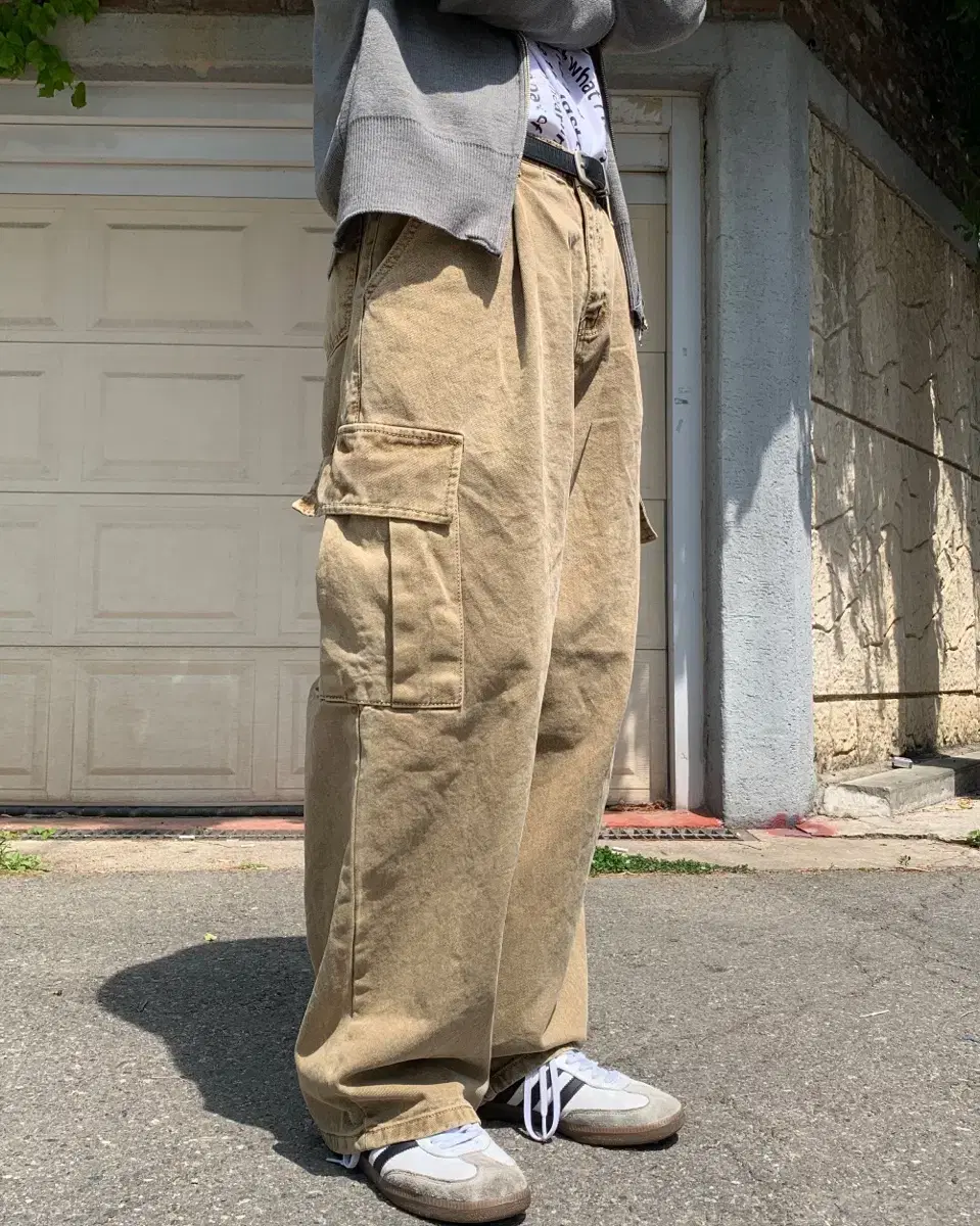 Pigment-washed cargo pants