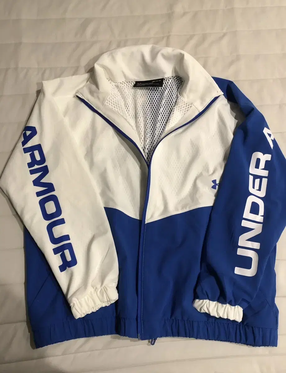 Under Armour Windbreaker