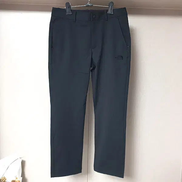 (80)The North Face Men's Traveler Pants