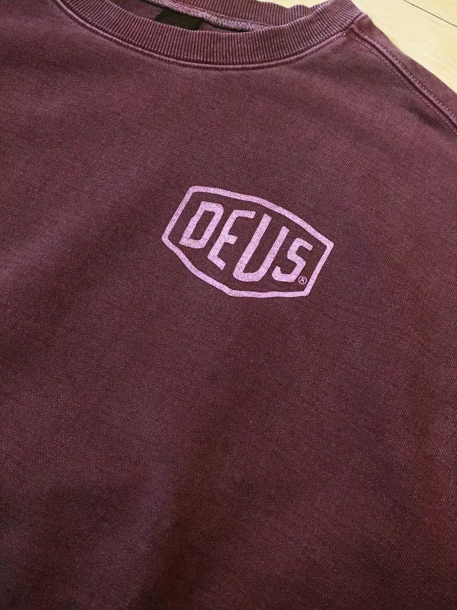 (last price)Deus Darkplum Seoul College Overdose Sweatshirt