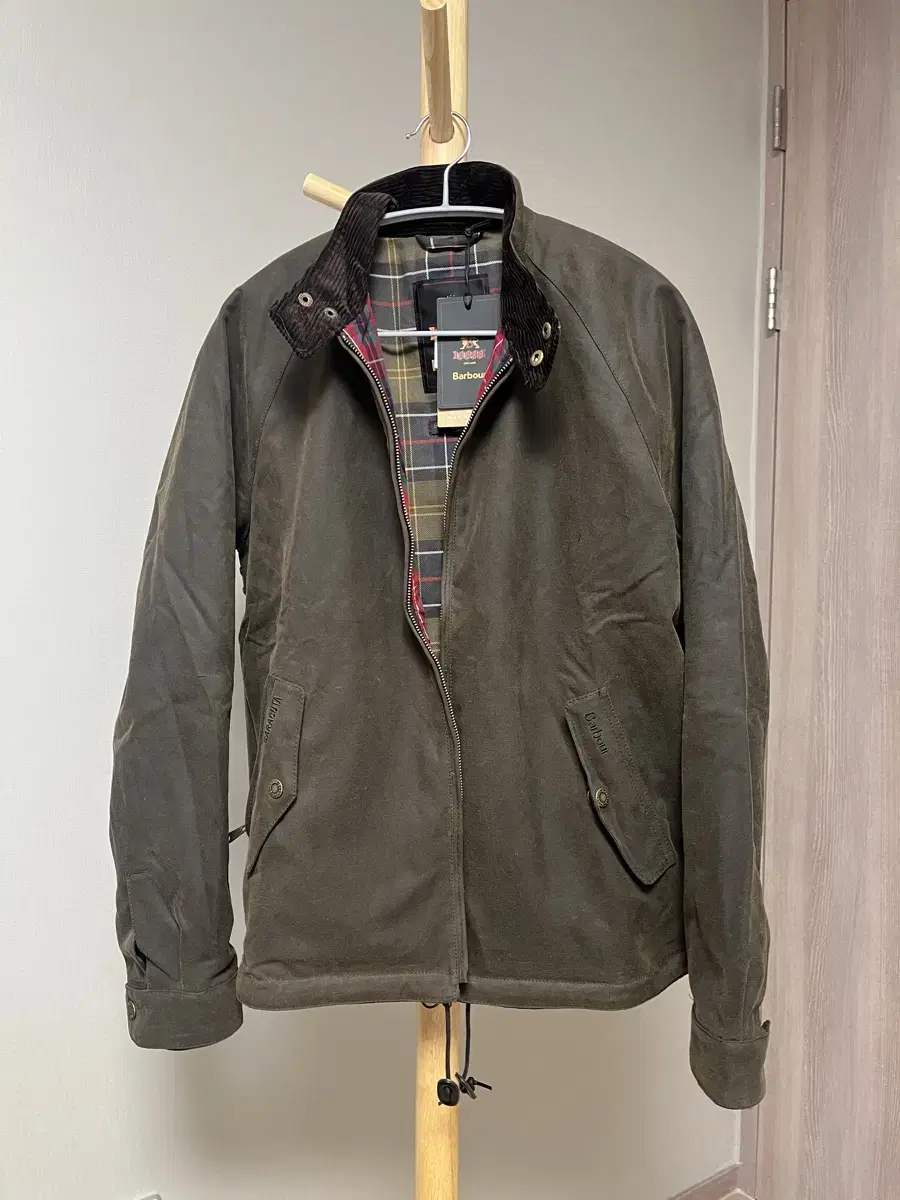 (NEW) Barbour Barracuda Collaboration FW23 Jacket