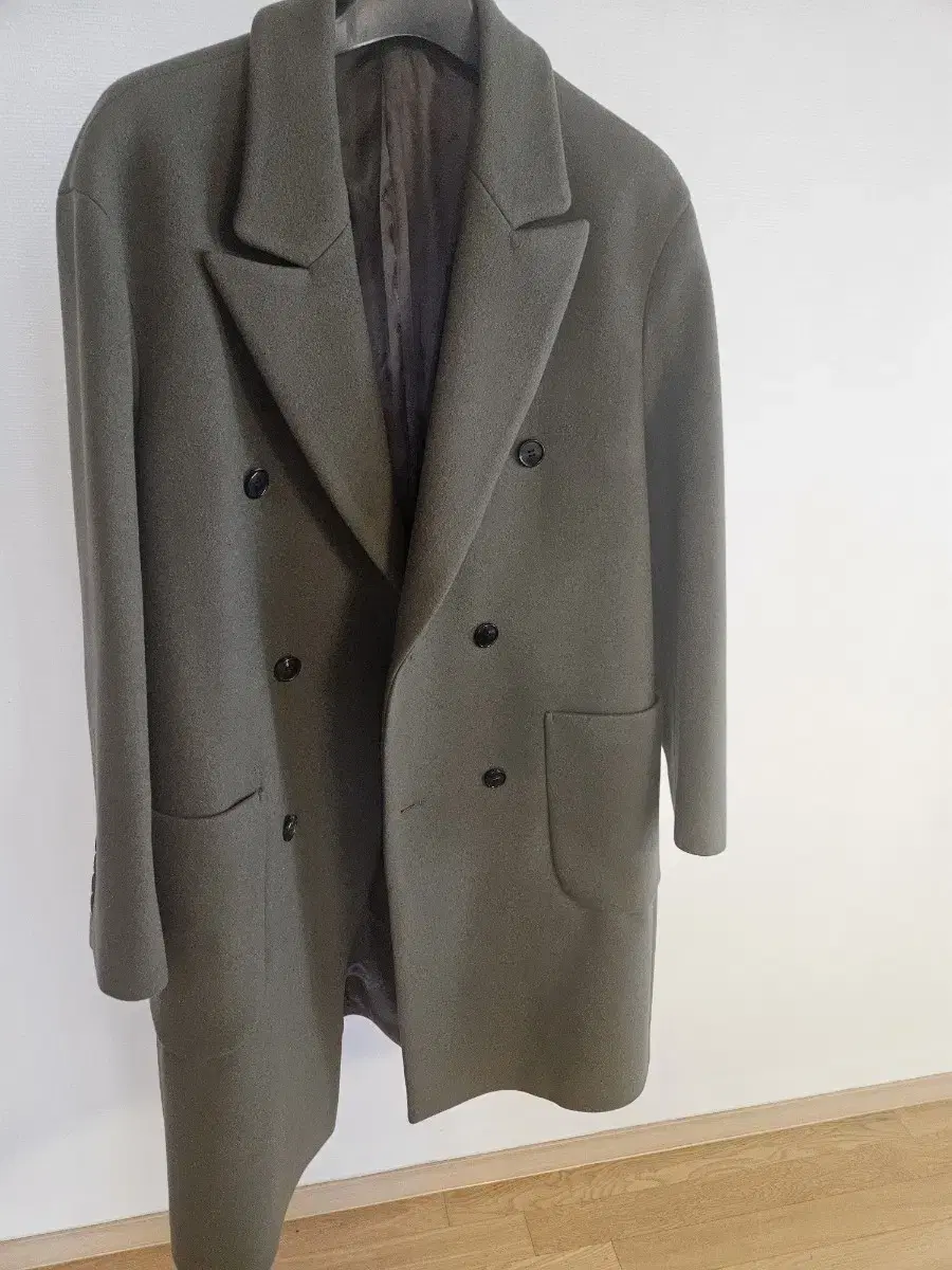 Haggis khaki green 105 size 100% momo coat