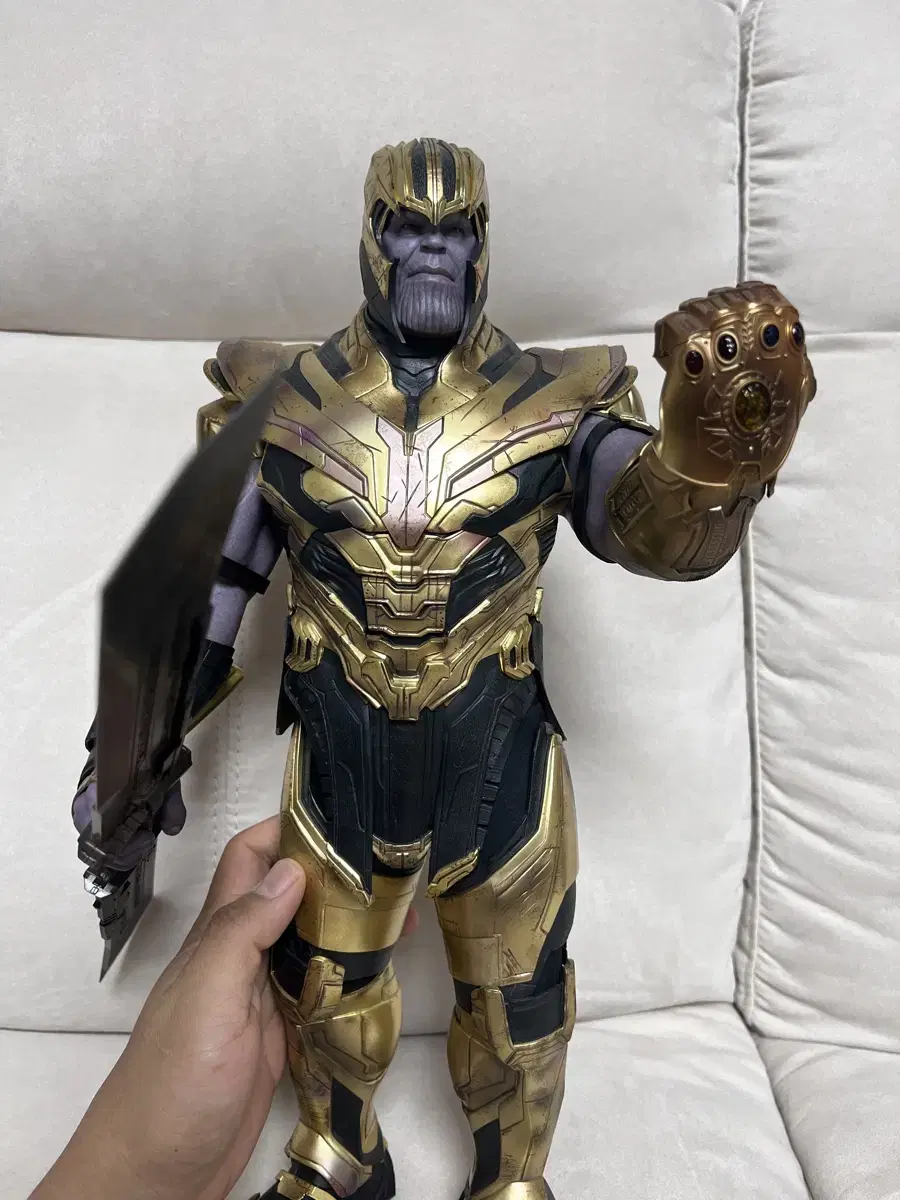 Hot Toys Thanos Armor ZuuGeneral