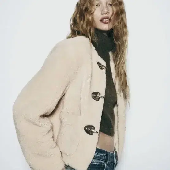 ZARA 자라 카라비너 페이크 시어링 점퍼 뽀글이 (xs)