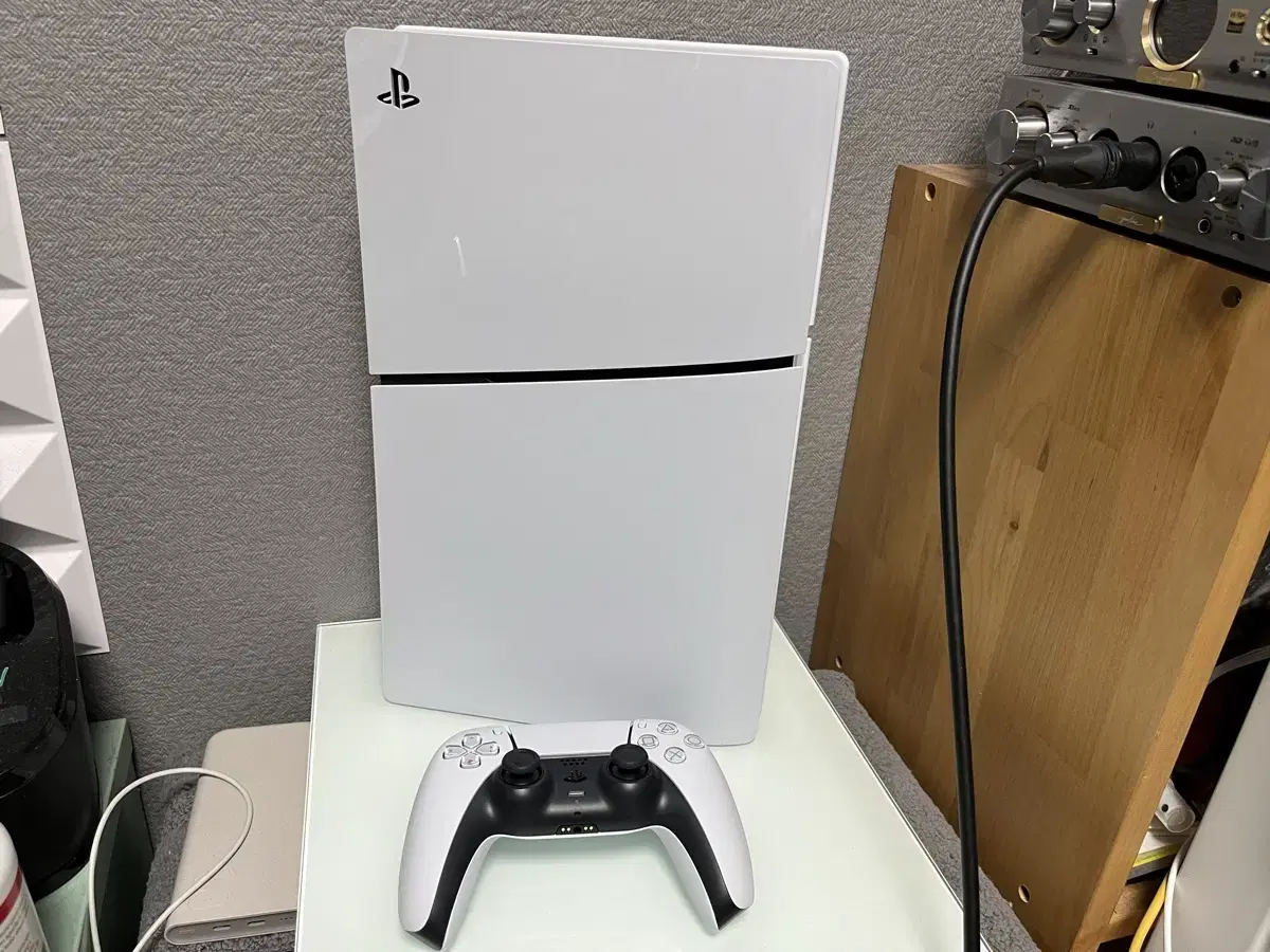 PS5슬림 (디지털) 팝니다