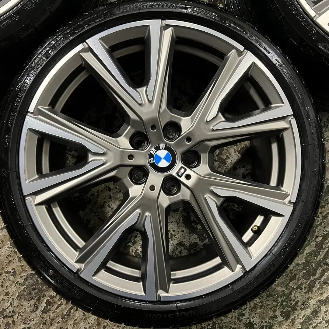 BMW 1시리즈 F40 M135i M557 19인치 휠타이어 판매