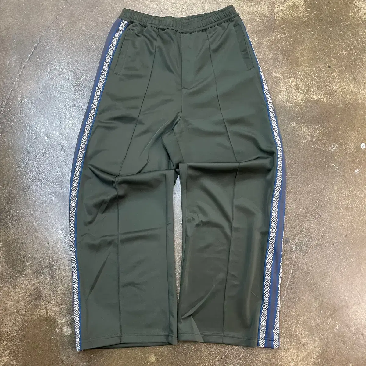 emma clothes track pants