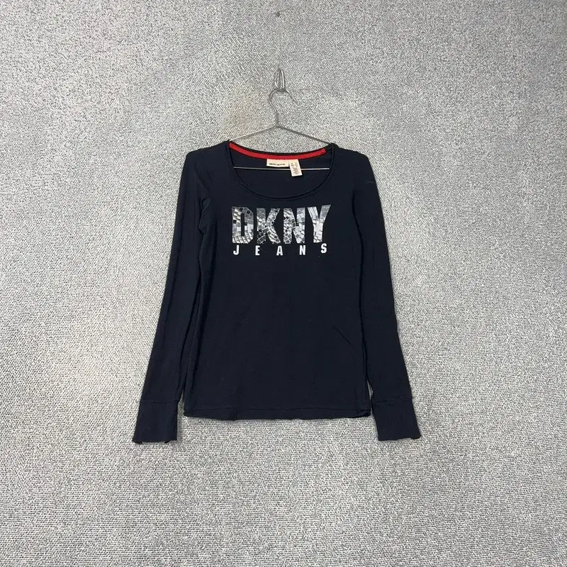 DKNY 프린팅 U넥 롱슬리브 XS