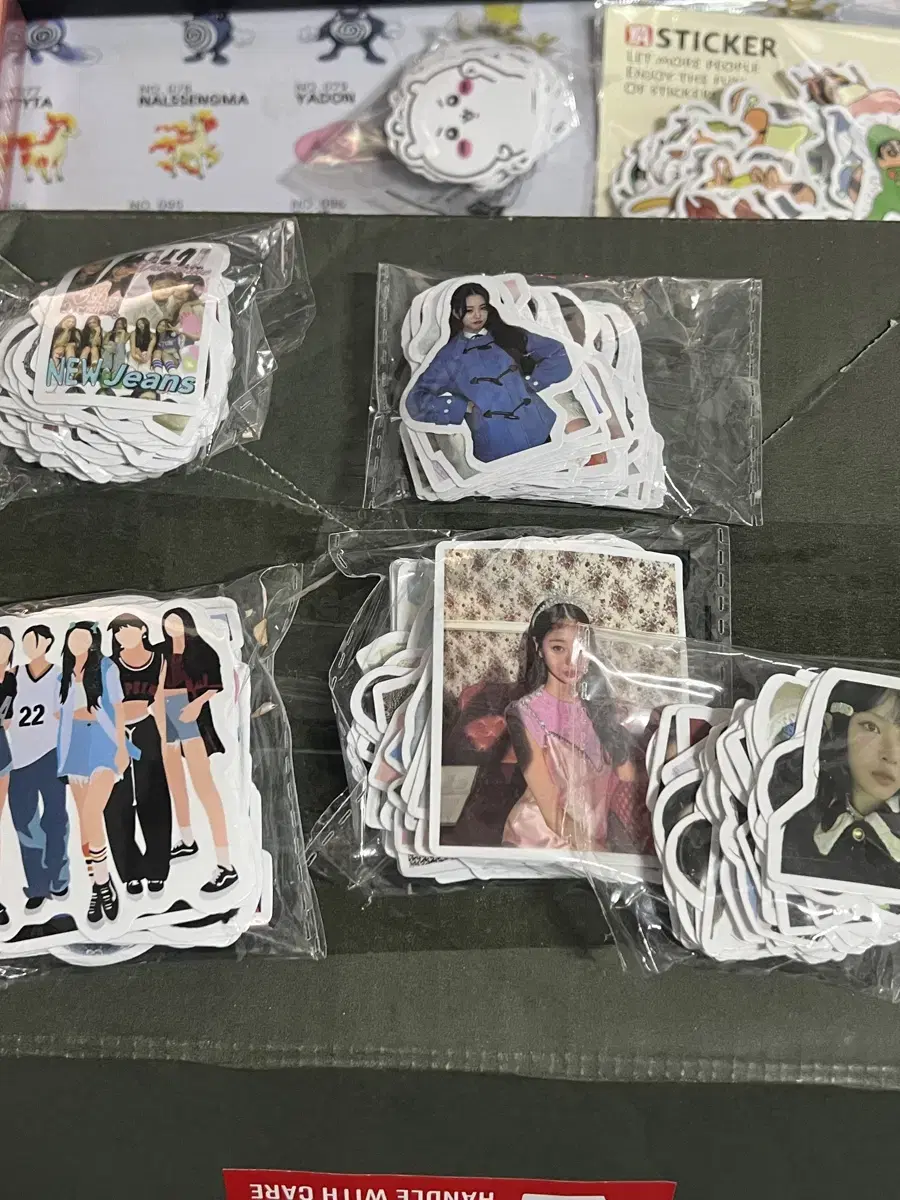 Jang Wonyoung new jeans sticker