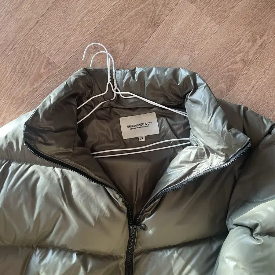 유니폼브릿지 22fw light down parka olive [XL]