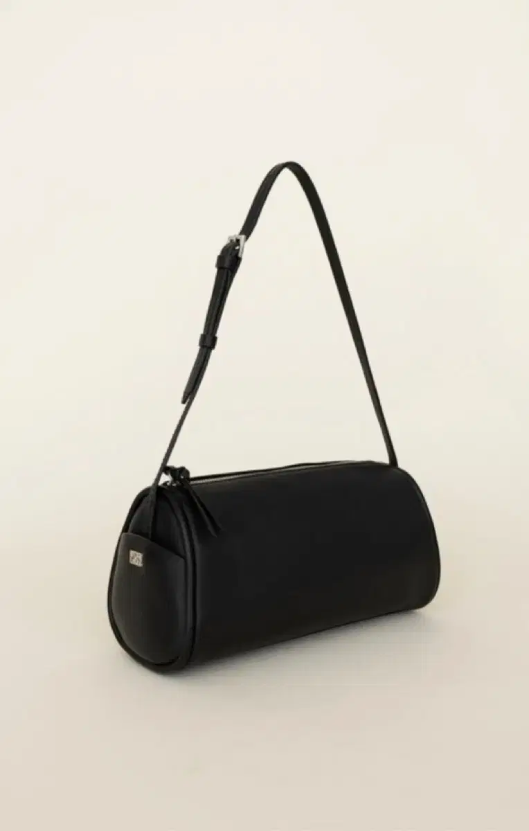 킨더살몬 90's strap bag black 가방