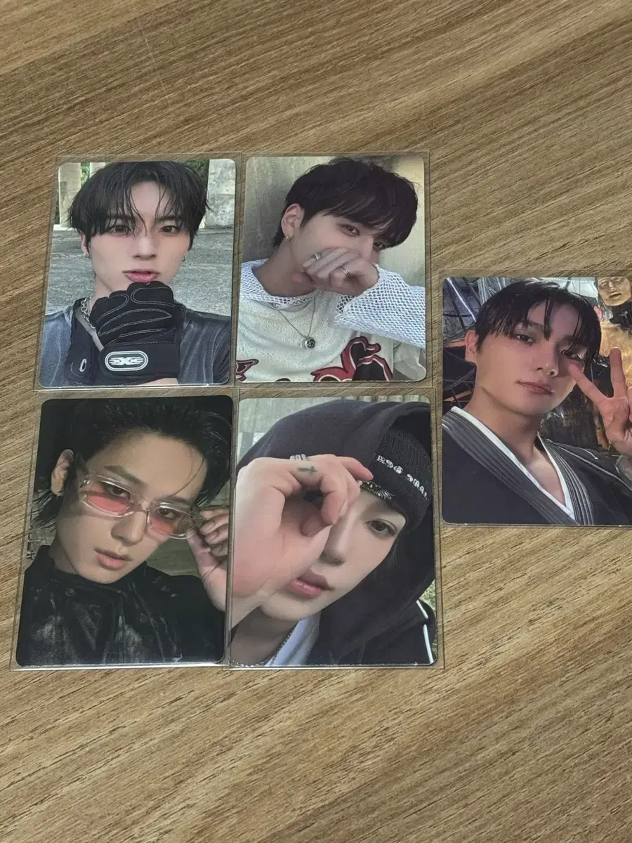 The Boyz pop up photocard